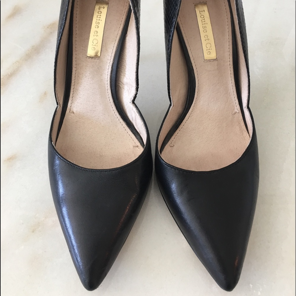 Black pumps by Louise et Cie